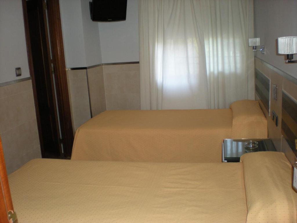 Hostal La Hispanidad - Malaga — Photos 3